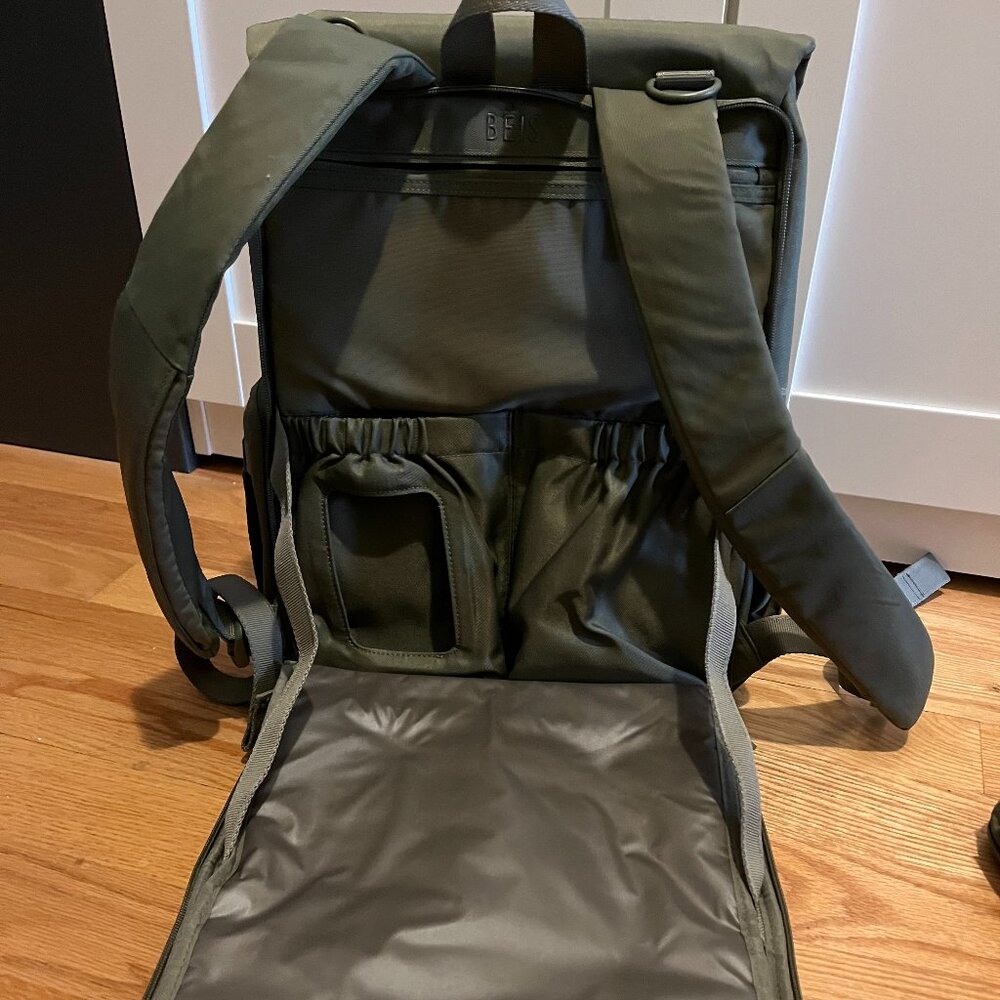 Beis Ultimate Diaper Backpack - Picture 4 of 5
